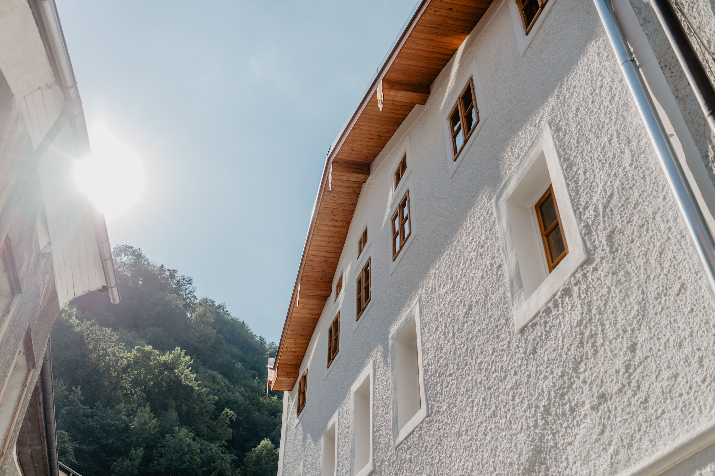 Außen Fassade mit Sonne